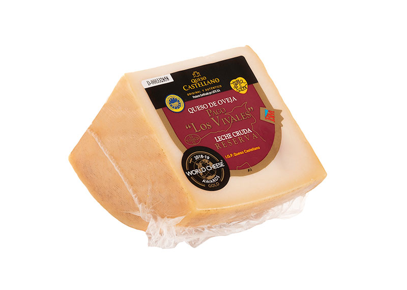 Cuña de un cuarto de Queso de Oveja Reserva Etiqueta Burdeos Pago Los Vivales