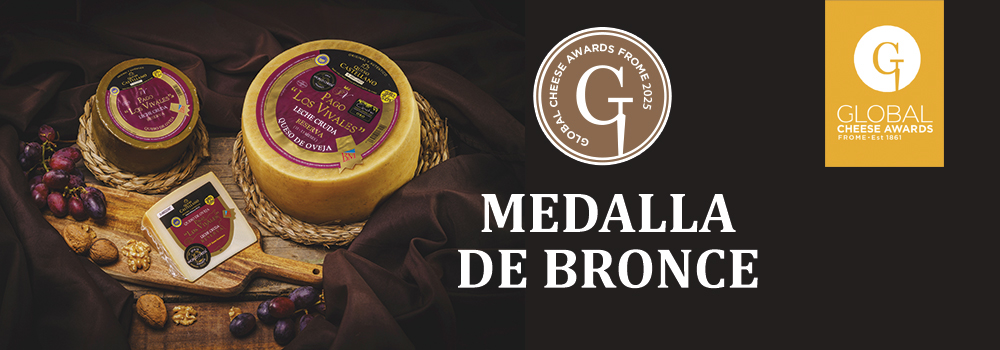 Medalla de Bronce en los Global Cheese Awards celebrados en Septiembre de 2025 para el Queso de Oveja de leche cruda Reserva Etiqueta Burdeos Pago 