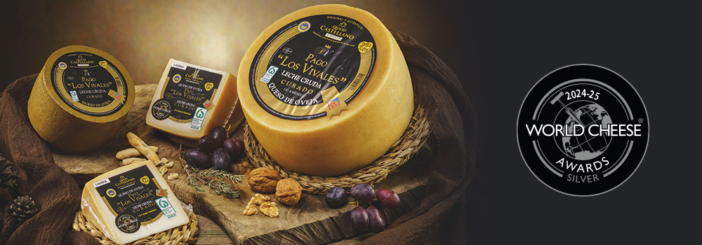 Medalla de Plata World Cheese Awards 2024-2025 para el Queso de Oveja de leche cruda Curado Etiqueta Negra de Pago «Los Vivales»